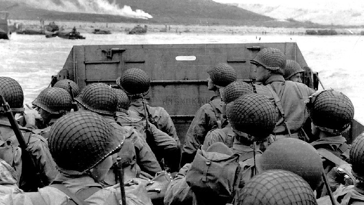 初期のビットコインの起業家は、「マシンガンファイアに出くわす」などのリスクを冒しました。

