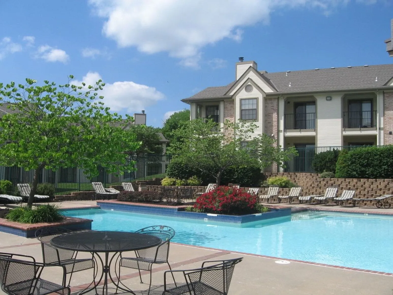 グリーンズ アット アルヴァマール