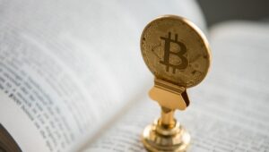 仮想通貨市場の反発：機関投資家からの資金流入が急増し、ビットコインは7万3000ドルに到達
