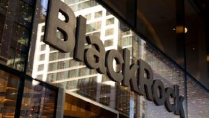 ブラックロック、60/40ポートフォリオが優位性を失う中、ビットコインと流動性の高いオルタナティブが魅力を増していると語る