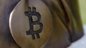 サトシ時代のビットコイン、2,850億ドルの訴訟の中心に 14年ぶりに動く