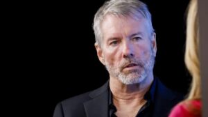 マイケル・セイラーが破産するにはビットコインはいくらまで下落する必要があるでしょうか?概算計算はこちら