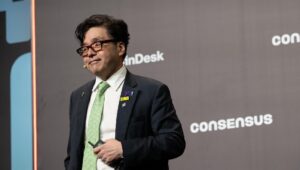 トム・リー氏の会社が資金を自社株買いに移すため、ビットマインのETH購入が減速