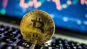 ビットコインの資金調達率が19カ月ぶりの高水準に：これが何を意味するか