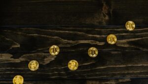 キャシー・ウッド氏が最新のツイートでビットコインの回復力を強調