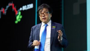 トム・リー氏がさらなる上昇要因を見込んでビットマインがイーサに6,800万ドルを追加