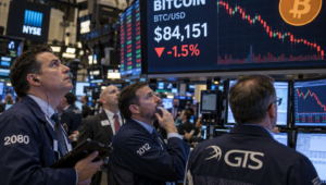 ビットコインはちょうど 84,000 ドルを突破しました: チャートは現在 79,000 ドルに向けて落とし戸を開きます